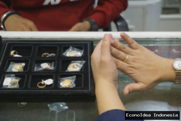 Ketahui Kadar, Harga, dan Kelebihan Emas 750 Karat